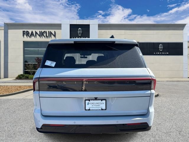 New 2026 Lincoln Navigator Premiere AWD/4WD image 6