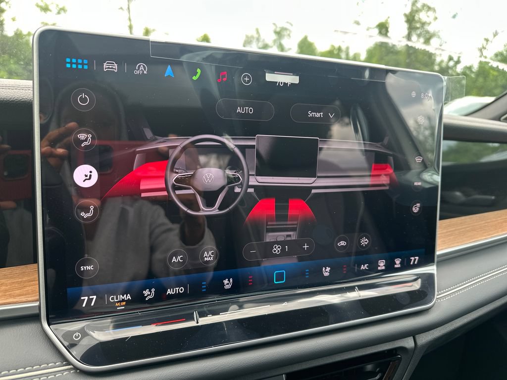 New 2026 Volkswagen Tiguan SEL R-Line AWD/4WD image 16