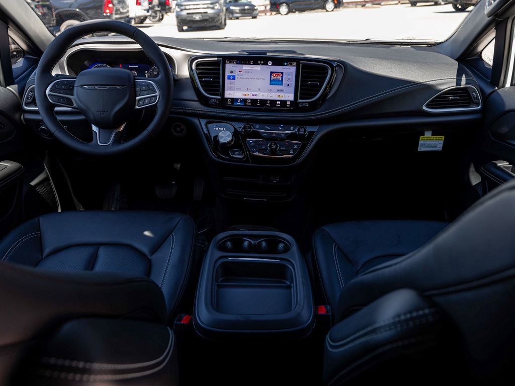 New 2027 Chrysler Pacifica Select FWD image 27