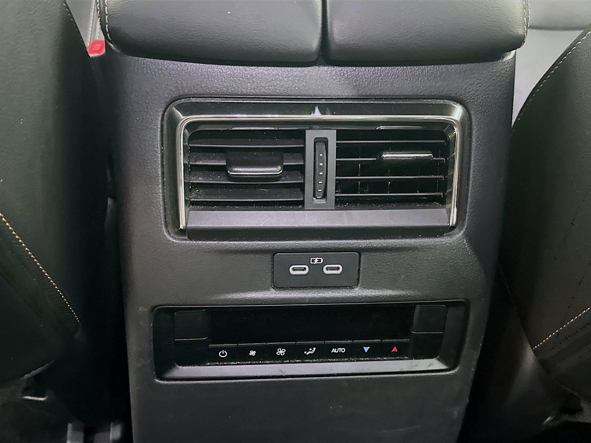 Used 2024 MAZDA CX-90 3.3 Turbo w/ Preferred Plus image 29