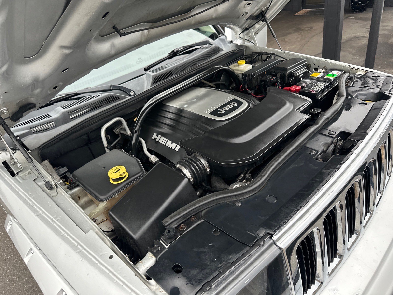 Used 2006 Jeep Commander Limited image 22
