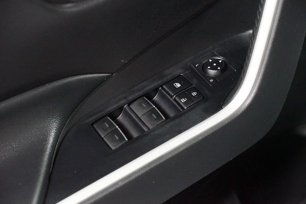 Used 2022 Toyota RAV4 XLE w/ Convenience Package FWD image 30