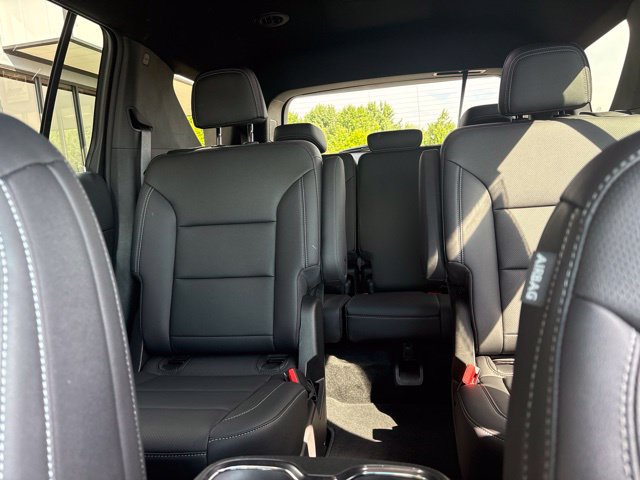 Used 2026 Chevrolet Traverse LT AWD/4WD image 15
