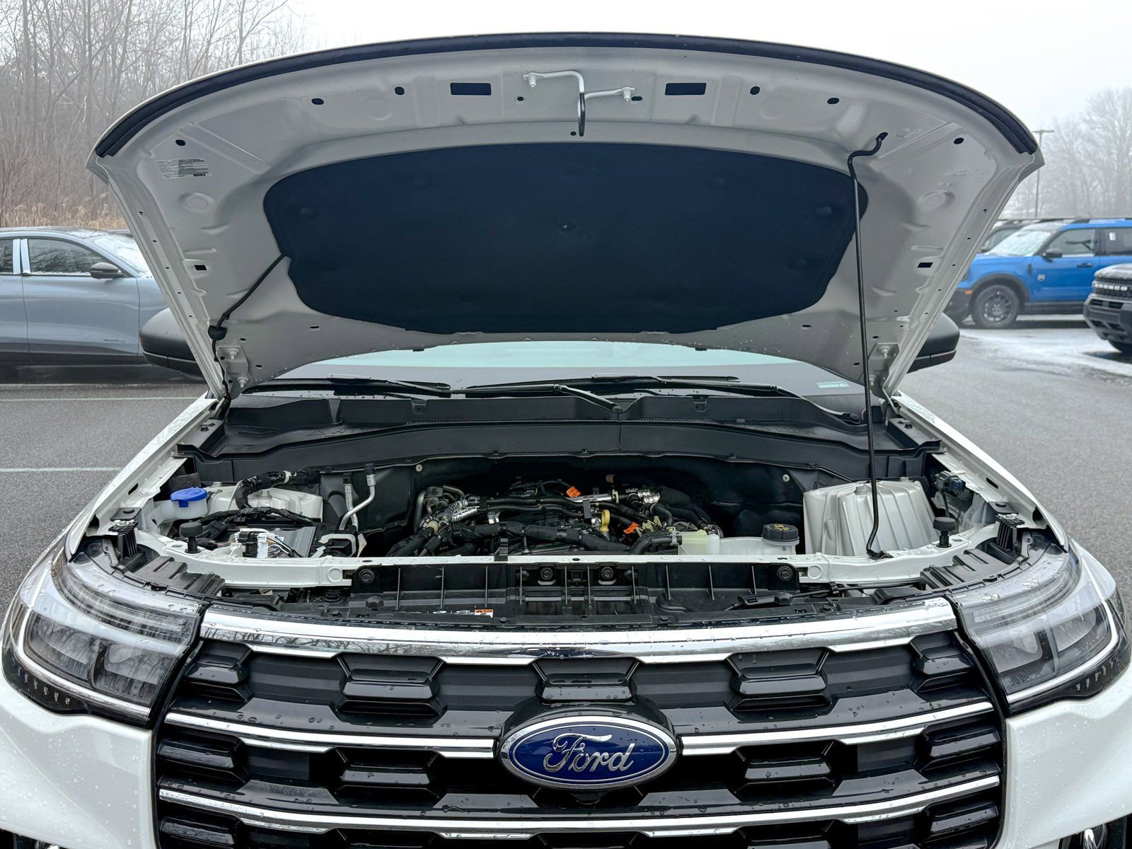 Certified 2025 Ford Explorer Active w/ Active Comfort Package image 15