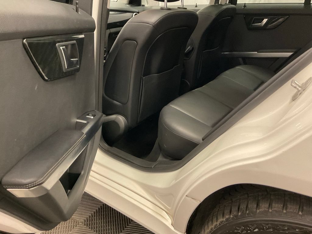 Used 2015 Mercedes-Benz GLK 350 4MATIC image 27
