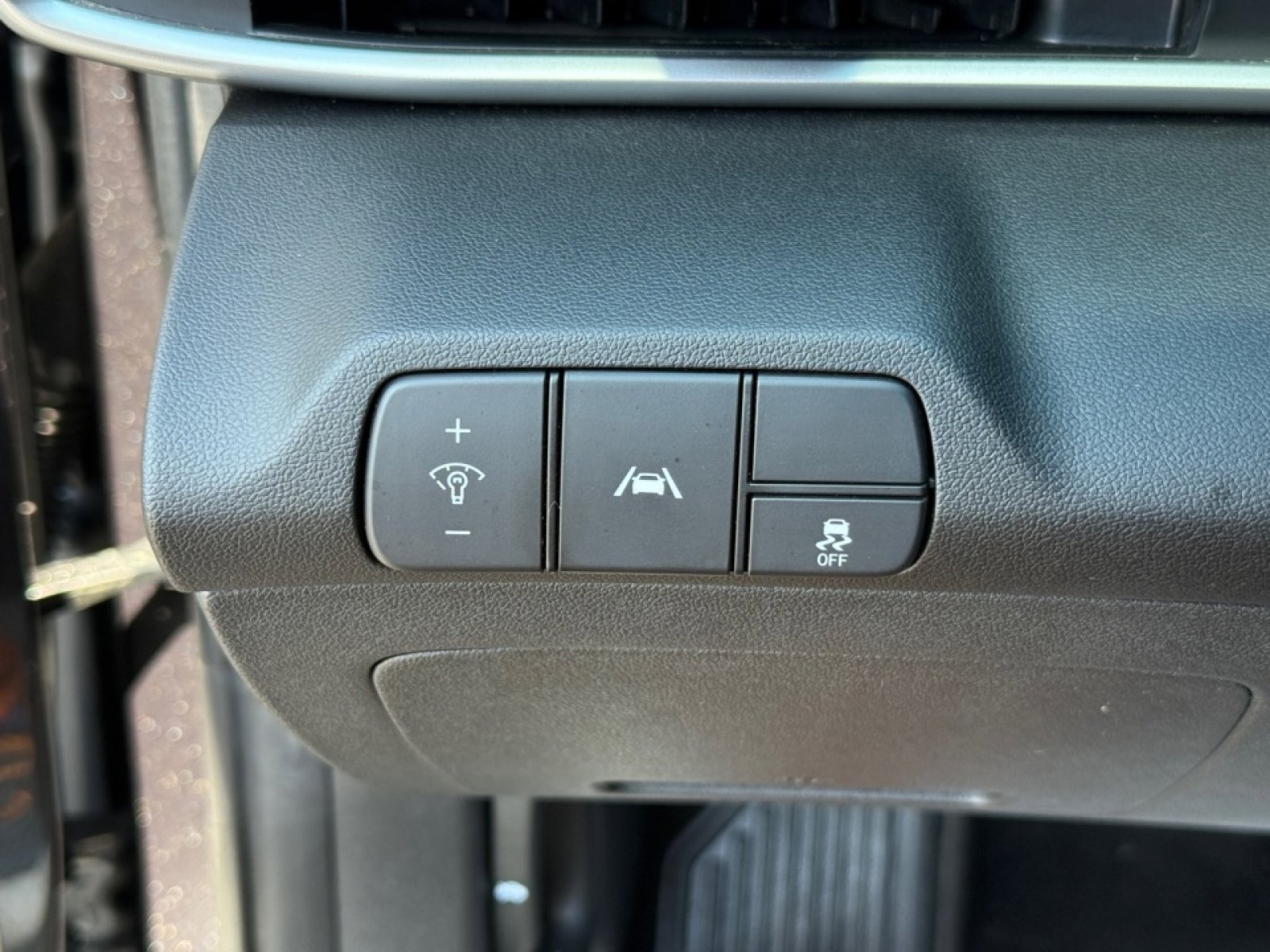 Used 2021 Hyundai Elantra SEL w/ Convenience + Premium Package image 32