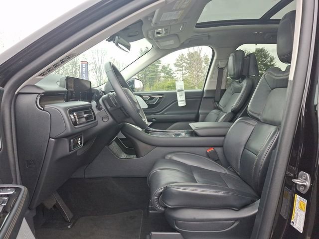Certified 2025 Lincoln Aviator Reserve w/ Equipment Group 201A image 13
