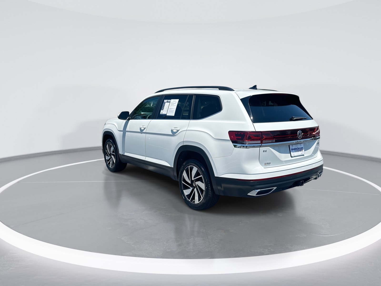 Used 2025 Volkswagen Atlas SE AWD/4WD image 7