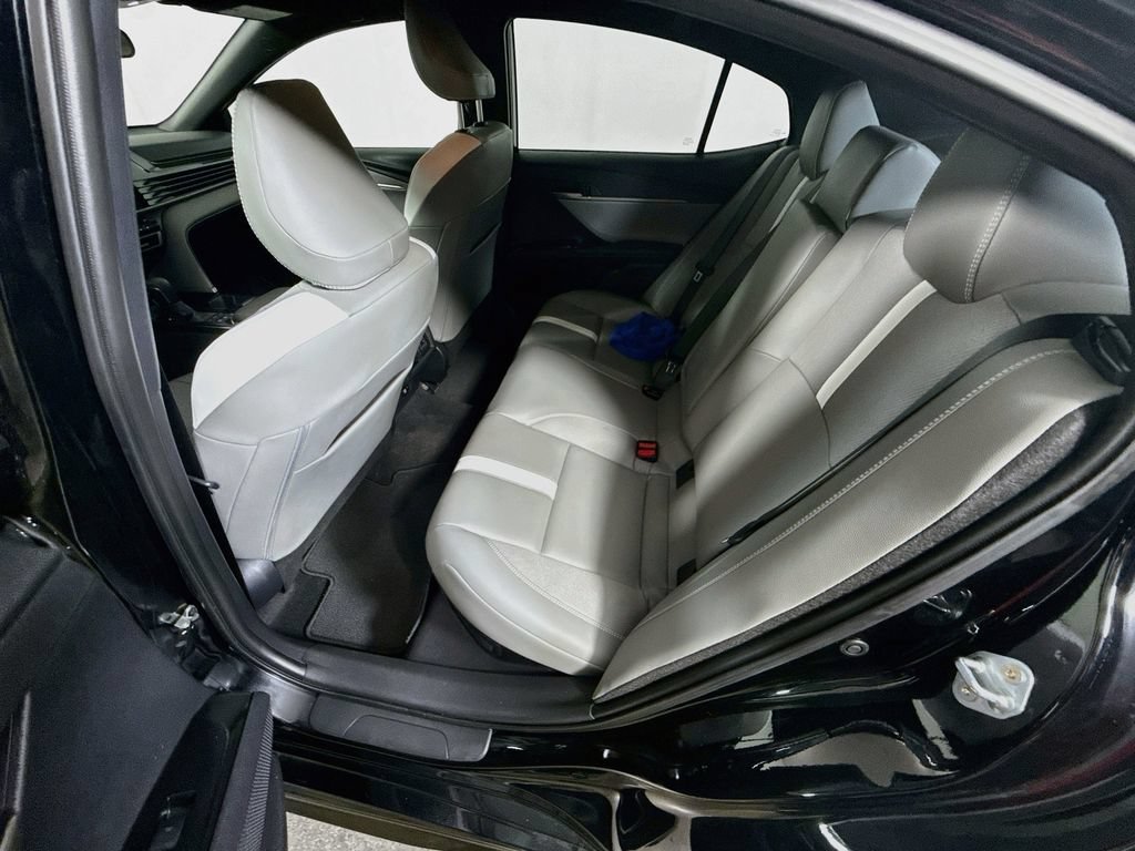 Used 2026 Toyota Camry SE FWD image 22
