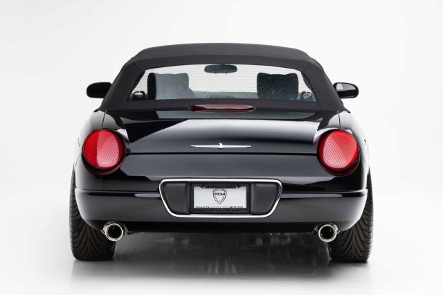 Used 2002 Ford Thunderbird Deluxe image 23