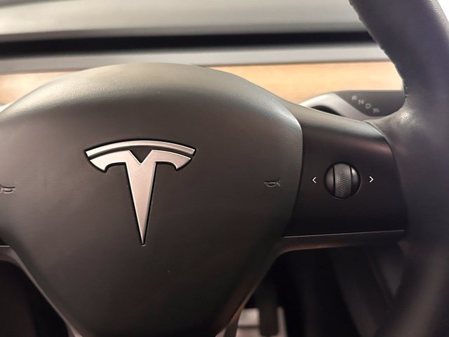 Used 2023 Tesla Model Y Long Range AWD/4WD image 22