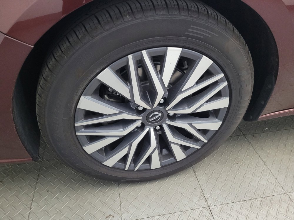 Used 2023 Nissan Altima 2.5 SV image 31