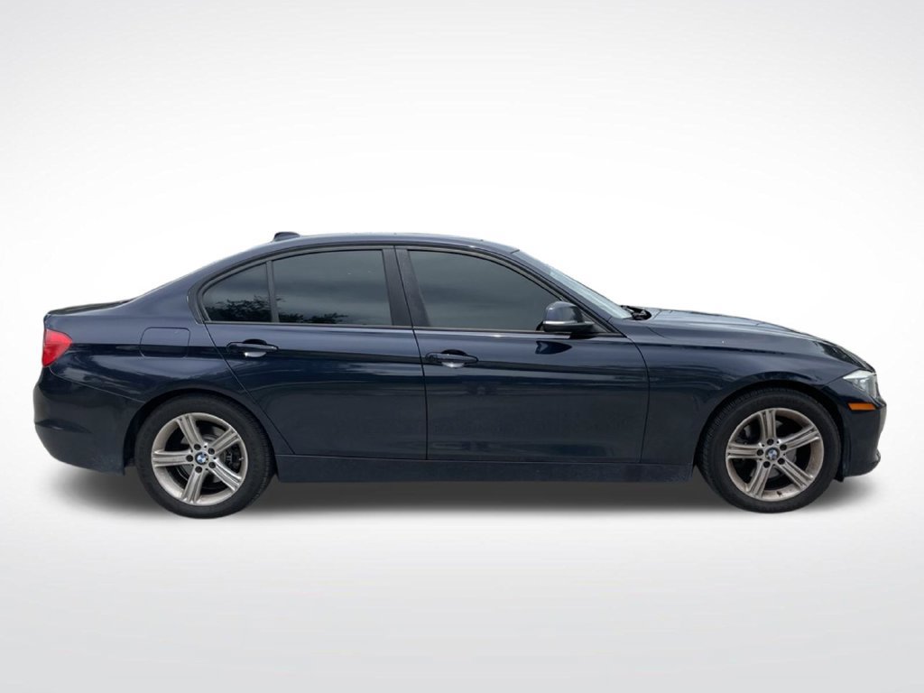 Used 2013 BMW 328i xDrive Sedan AWD/4WD image 4