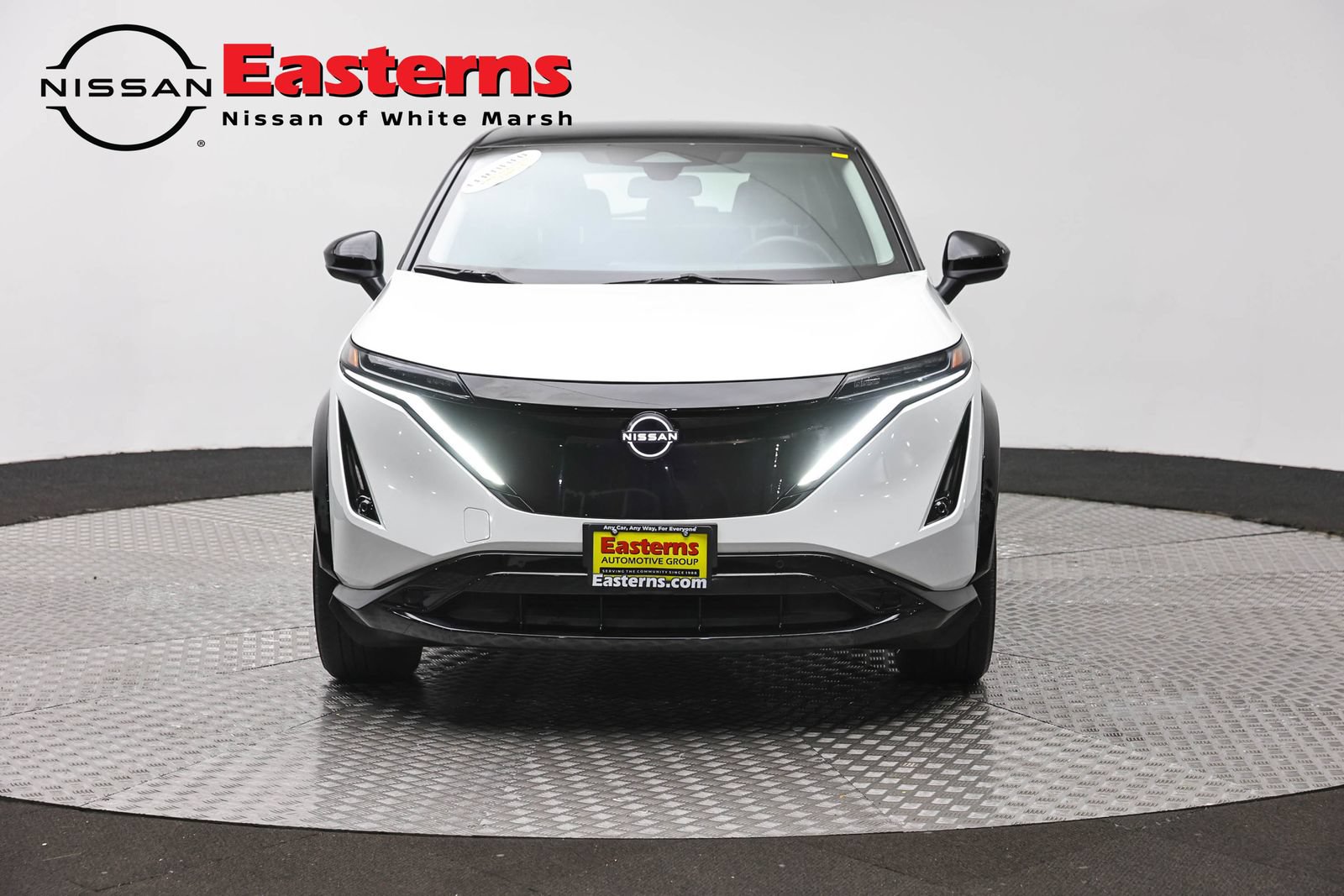Used 2024 Nissan Ariya AWD image 2
