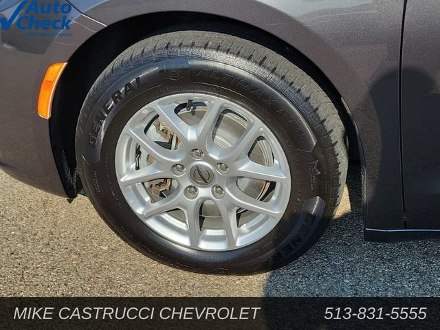Used 2022 Chrysler Pacifica Touring-L FWD image 9