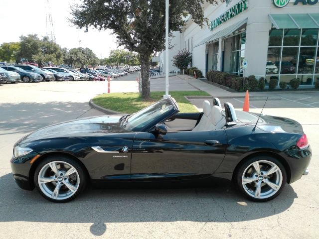 Used 2015 BMW Z4 sDrive28i RWD image 16