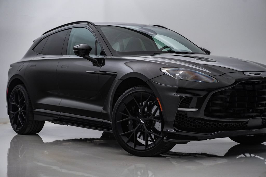 Used 2025 Aston Martin DBX 707 AWD/4WD image 2