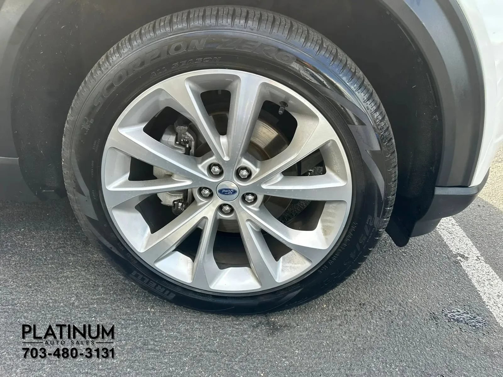 Used 2023 Ford Explorer Platinum w/ Technology Package AWD/4WD image 24