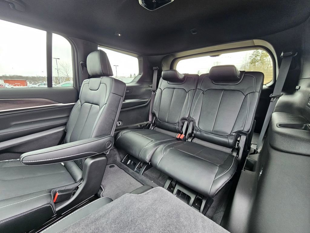 New 2026 Jeep Grand Cherokee L Limited AWD/4WD image 36