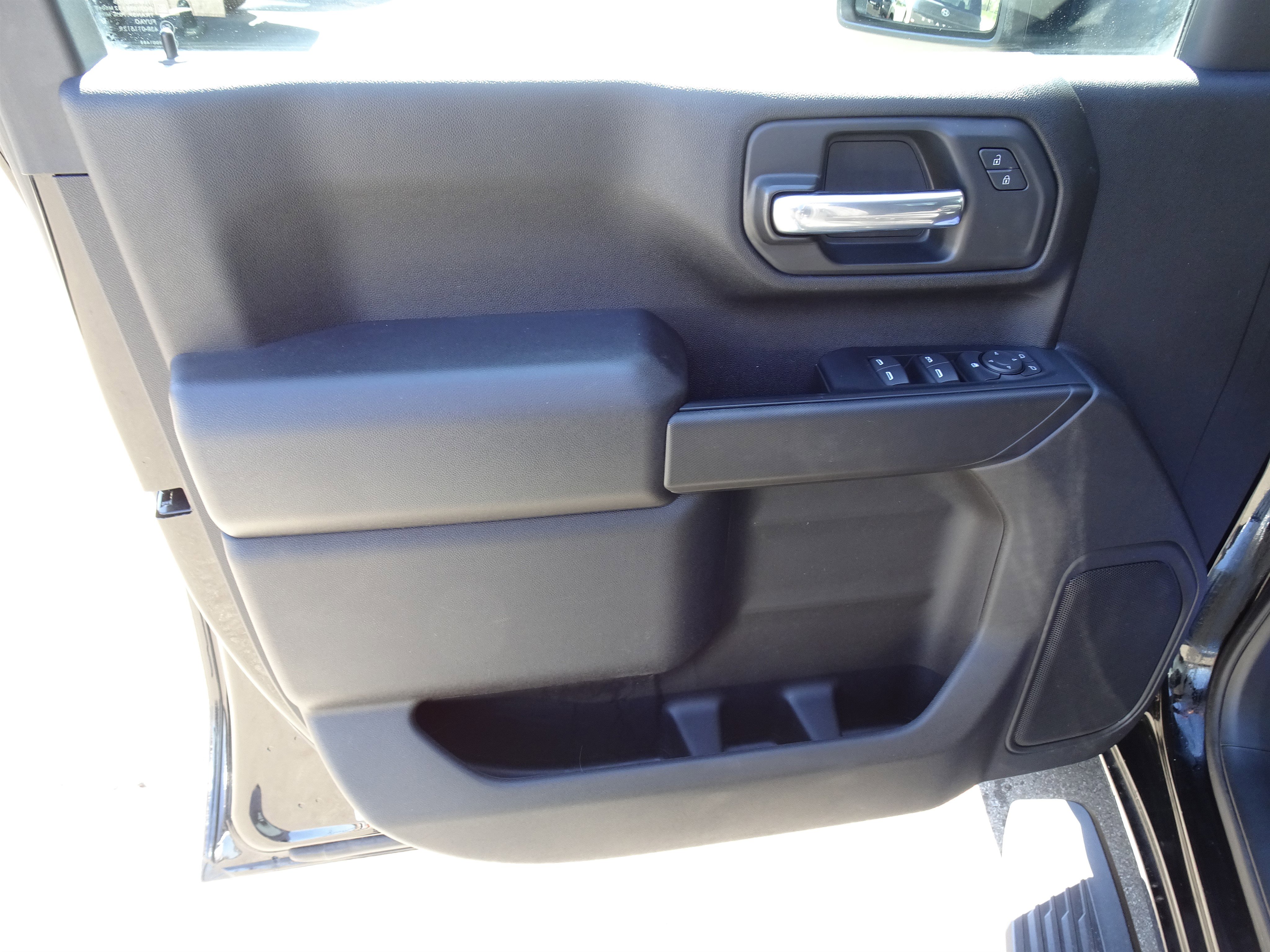 Used 2024 Chevrolet Silverado 2500 Custom w/ Custom Convenience Package image 16