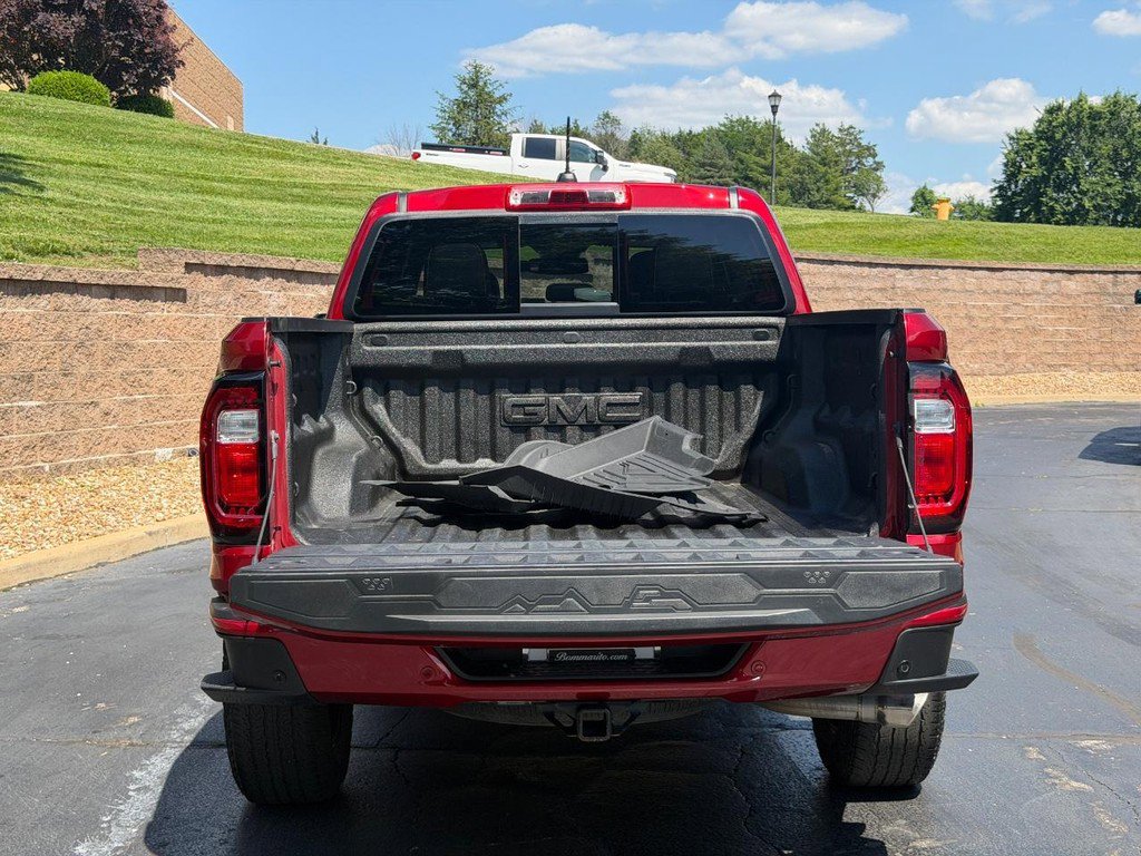 Used 2023 GMC Canyon AT4 w/ AT4 Premium Package AWD/4WD image 4