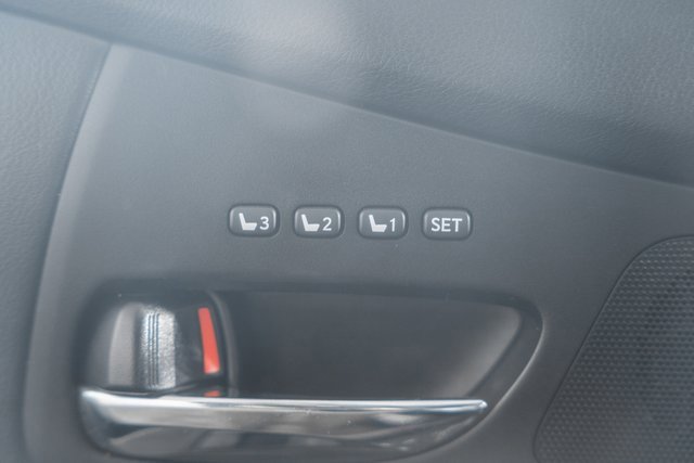 Used 2013 Lexus RX 450h AWD image 42