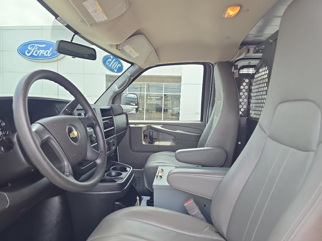 Used 2015 Chevrolet Express 2500 RWD image 17