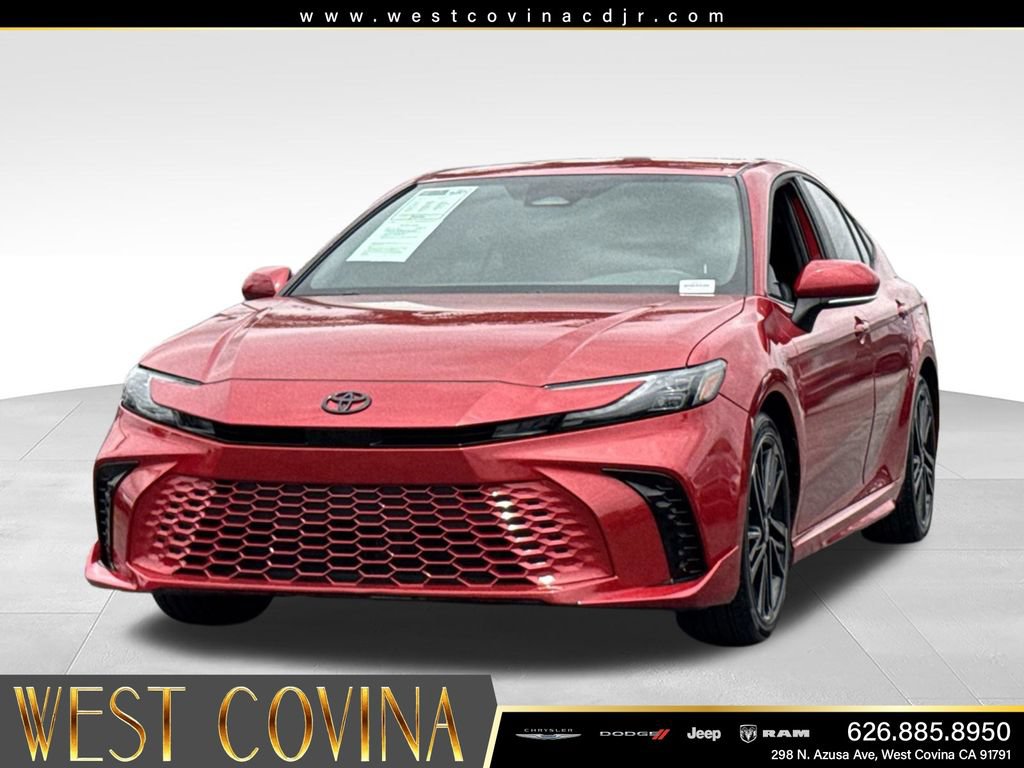 Used 2025 Toyota Camry XSE FWD image 4