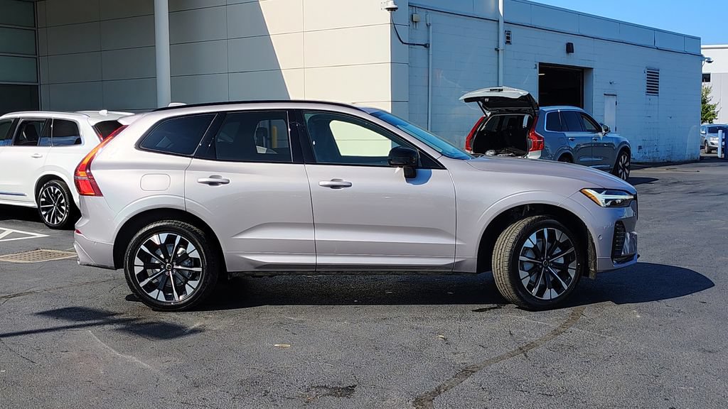 New 2026 Volvo XC60 B5 Plus w/ Climate Package AWD/4WD image 2