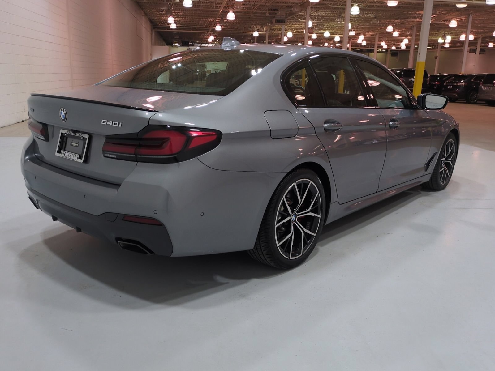 Used 2023 BMW 540i xDrive w/ Executive Package AWD/4WD image 3
