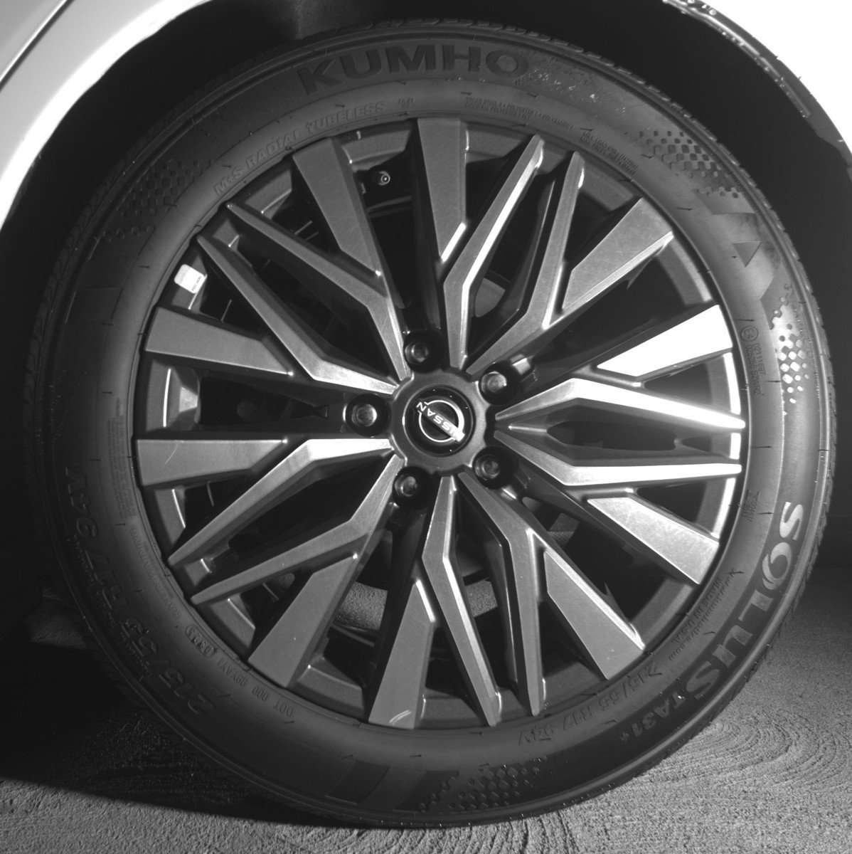 Used 2025 Nissan Altima 2.5 SV image 14