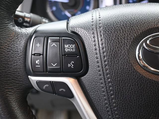 Used 2018 Toyota Sienna XLE FWD image 28