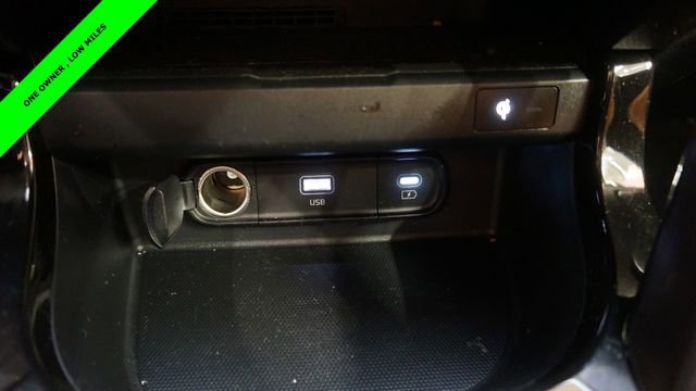 Used 2025 Kia Seltos EX w/ EX Sunroof Package FWD image 19