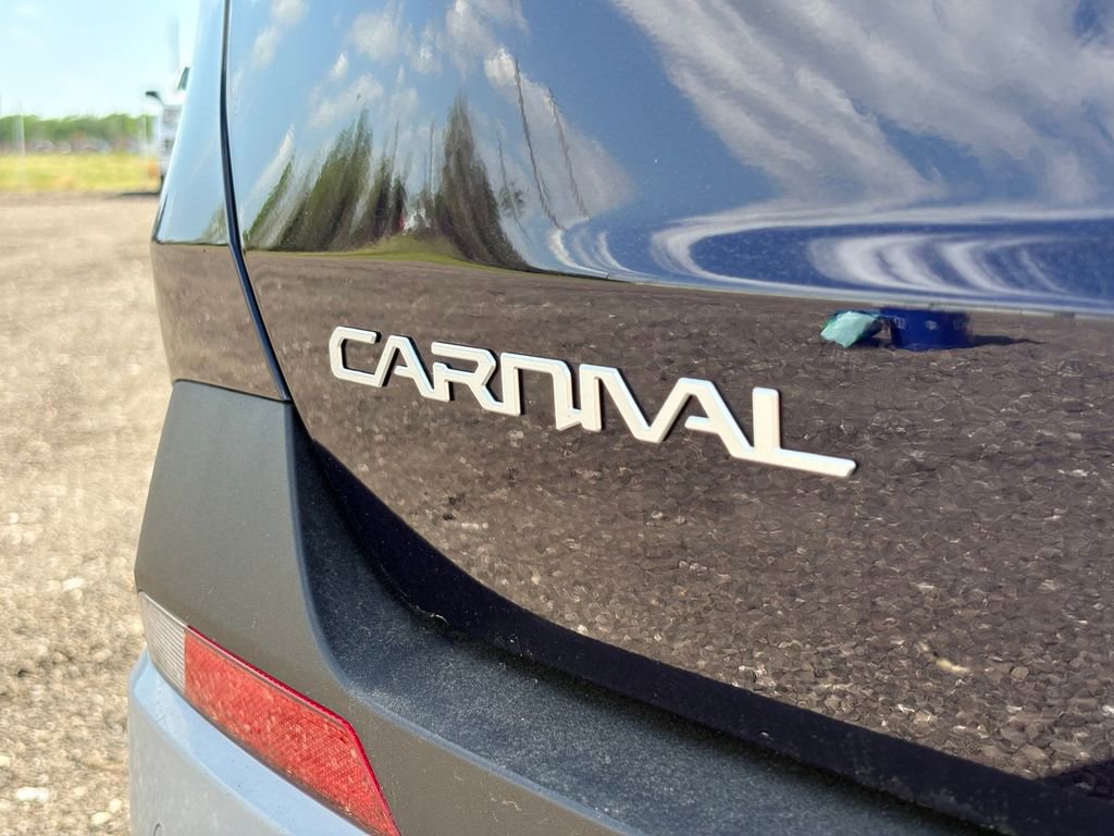 Certified 2026 Kia Carnival EX image 10