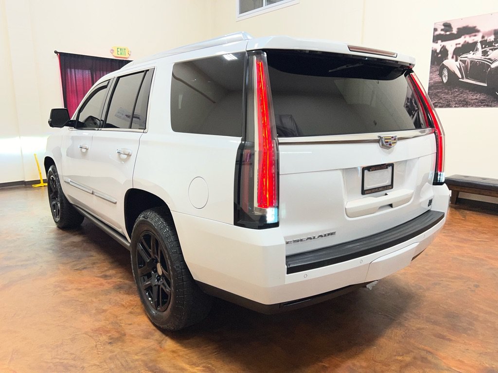 Used 2016 Cadillac Escalade Premium AWD/4WD image 7