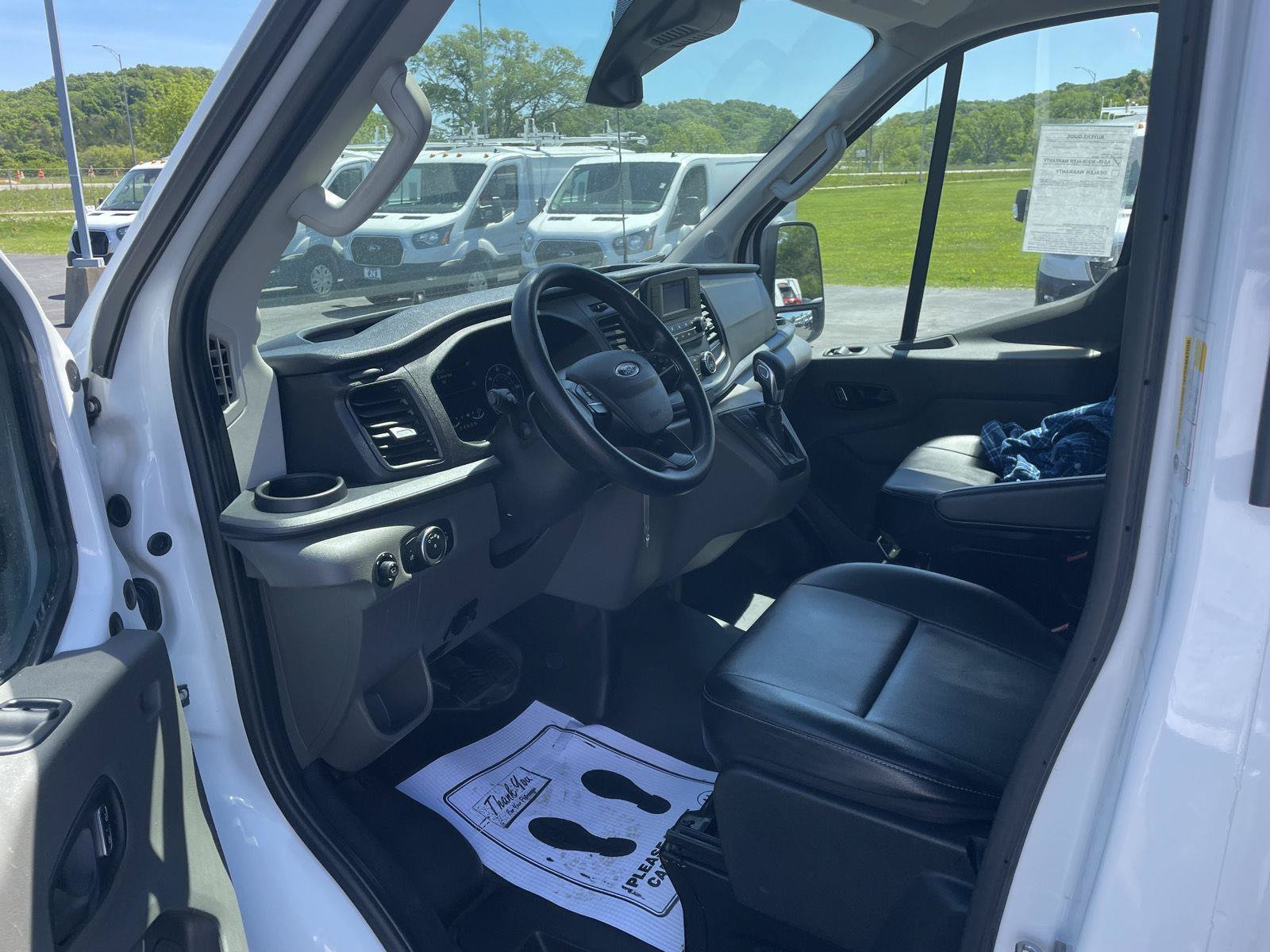 Used 2023 Ford Transit 350 DRW RWD image 5