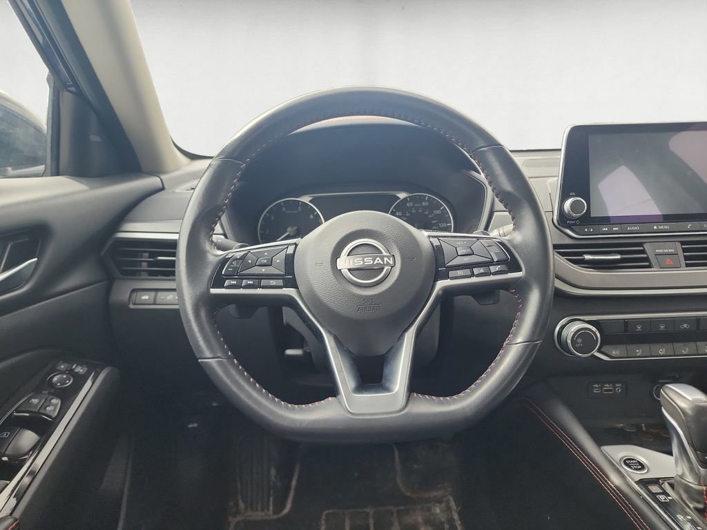 Used 2024 Nissan Altima 2.5 SR AWD/4WD image 13