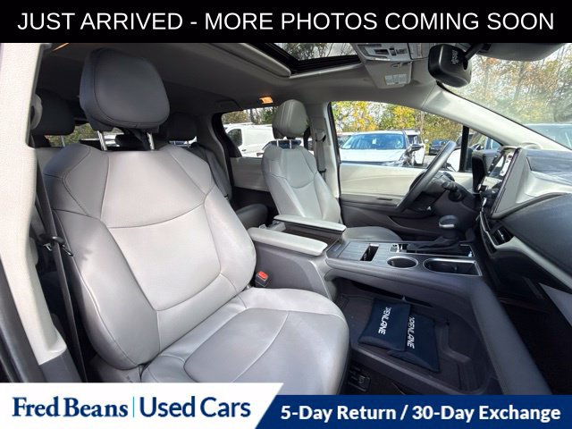 Used 2024 Toyota Sienna XLE w/ XLE Plus Package AWD/4WD image 13