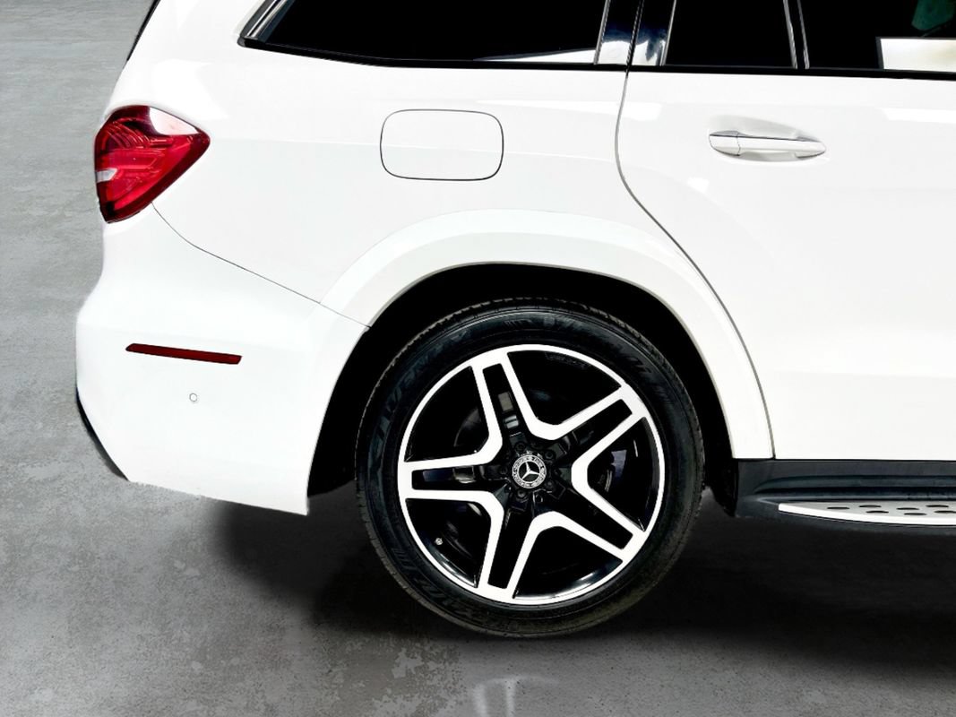 Used 2018 Mercedes-Benz GLS 550 4MATIC w/ Driver Assistance Package image 43