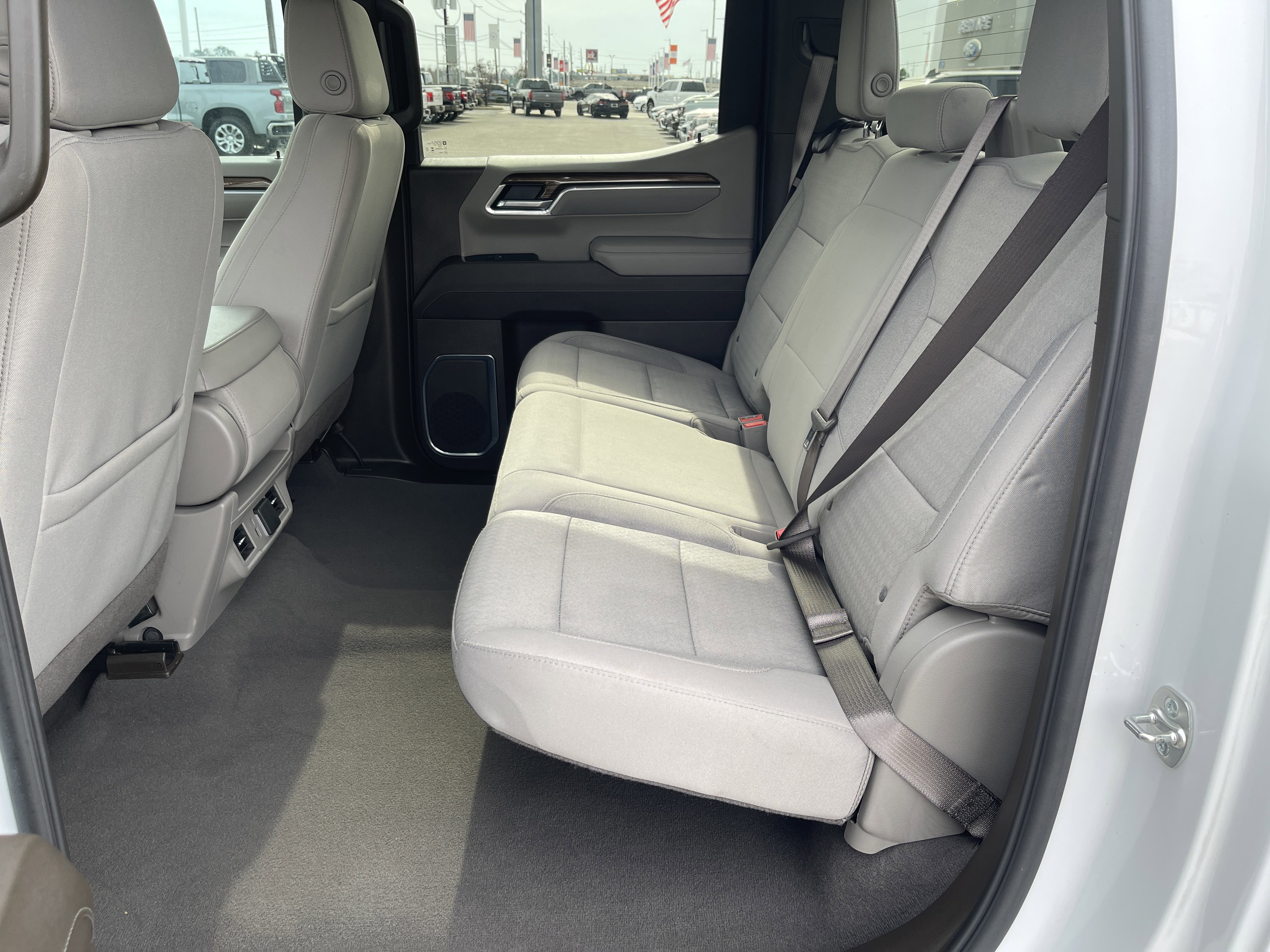 Used 2025 Chevrolet Silverado 1500 LT image 33