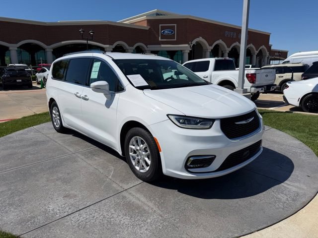 Used 2021 Chrysler Pacifica Touring-L FWD video 1