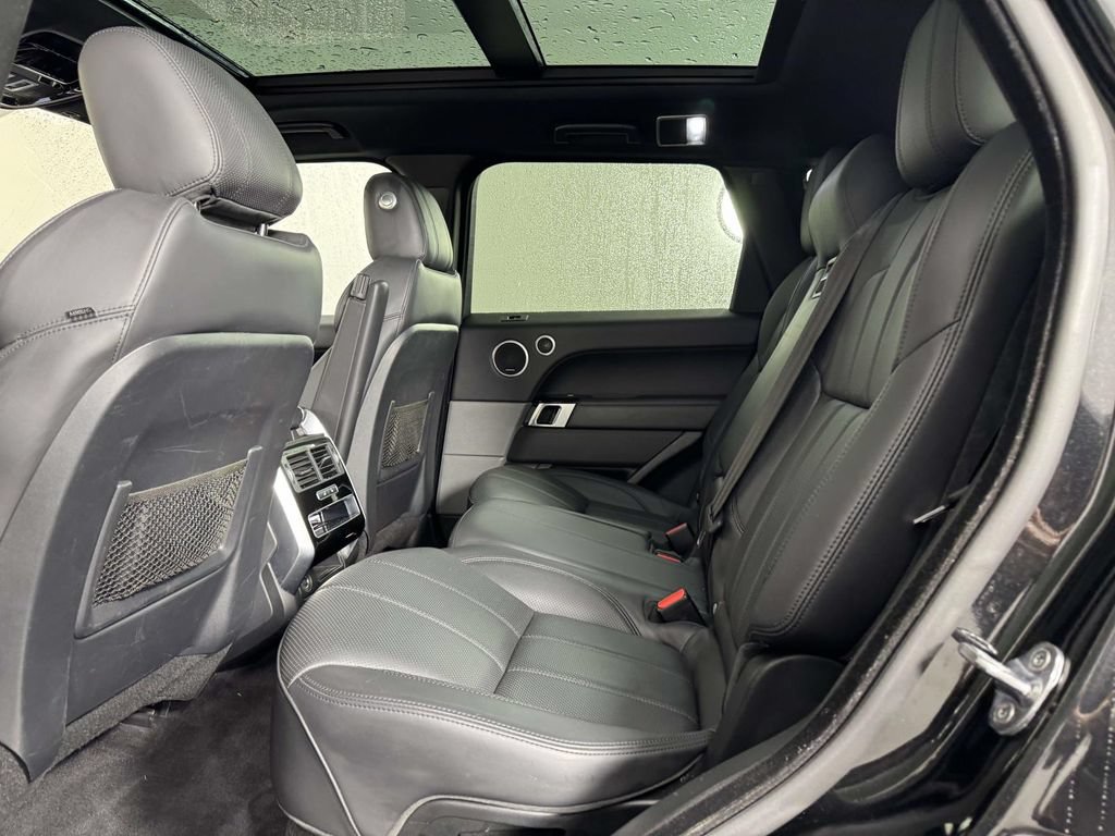 Used 2017 Land Rover Range Rover Sport HSE AWD/4WD image 33