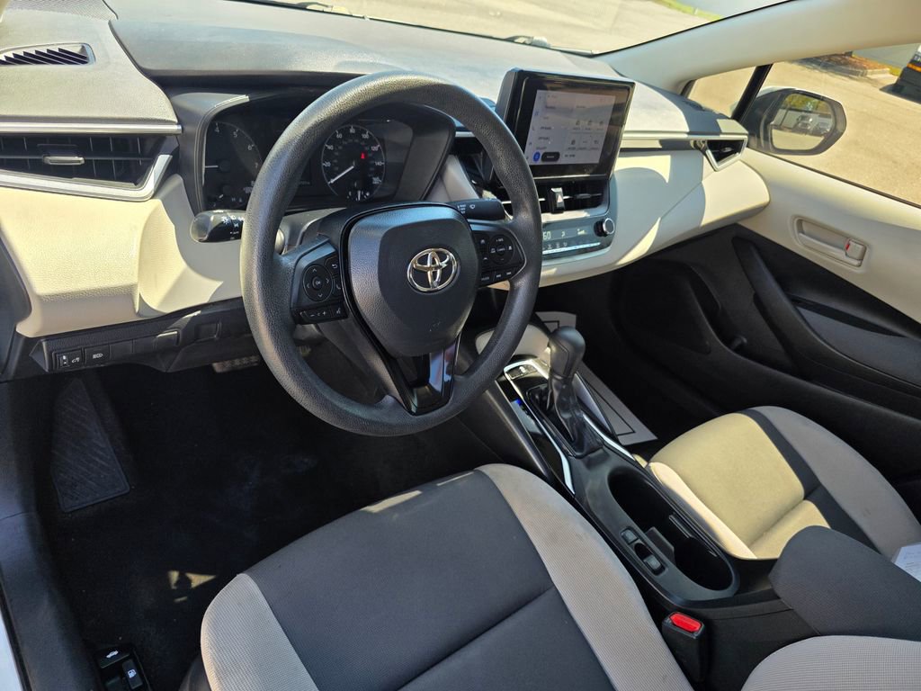 Used 2023 Toyota Corolla LE FWD image 7