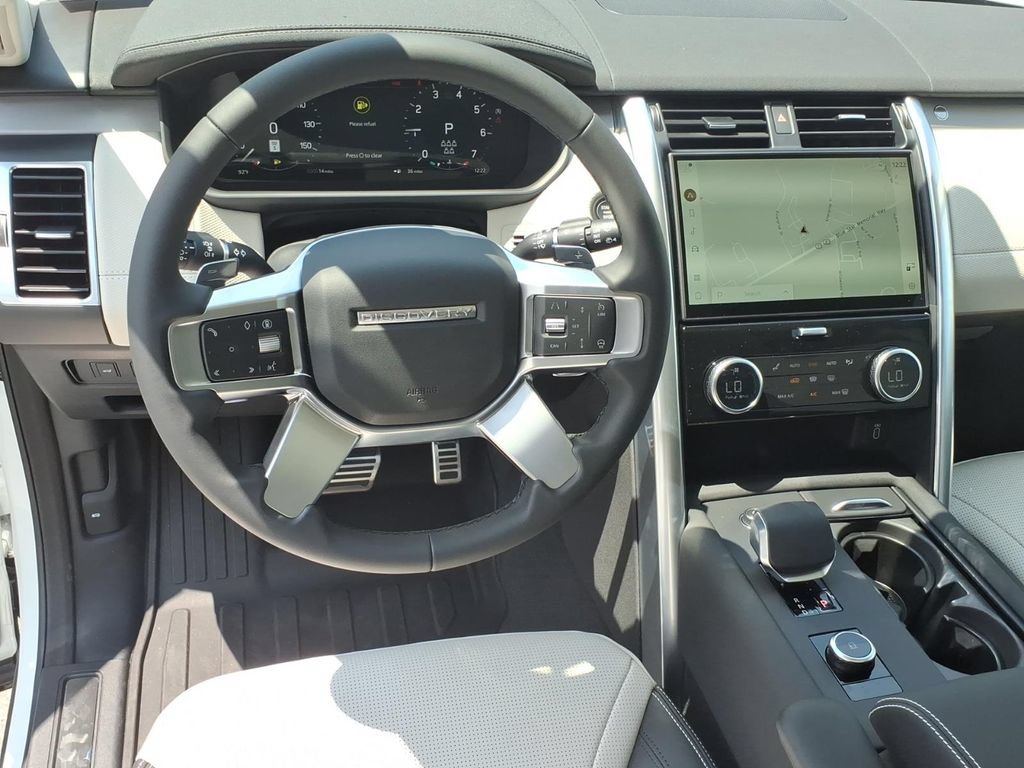 New 2026 Land Rover Discovery Limited Edition AWD/4WD image 16