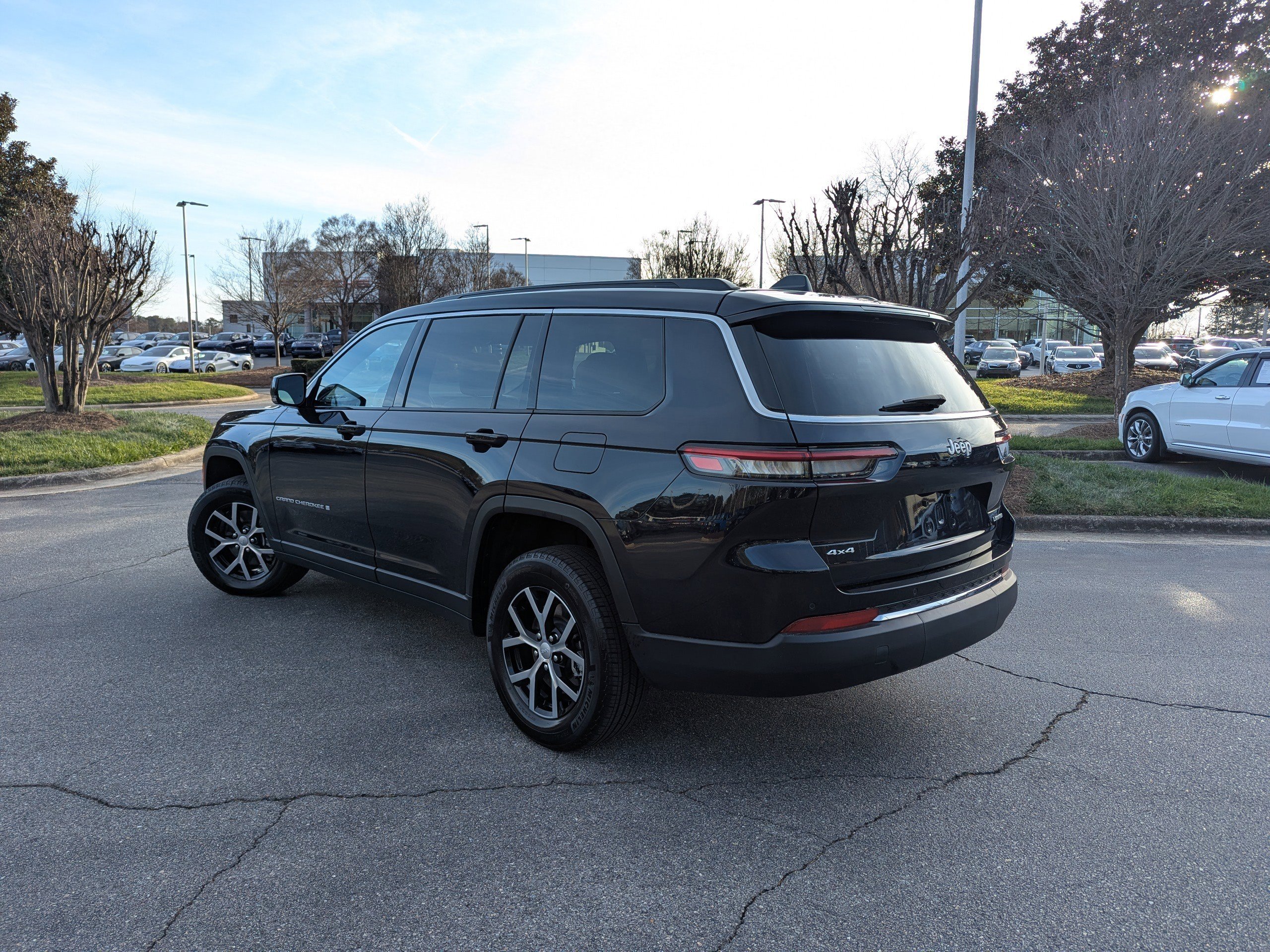 Certified 2024 Jeep Grand Cherokee L Limited image 7