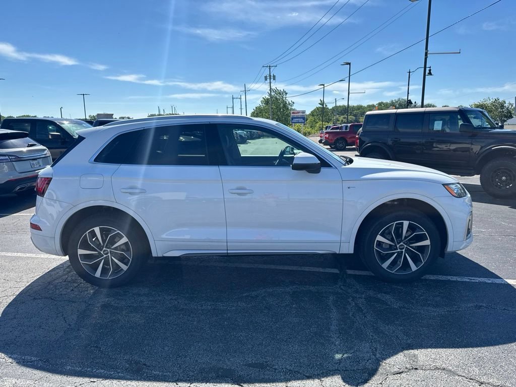 Used 2023 Audi Q5 2.0T Premium w/ Convenience Package AWD/4WD image 9