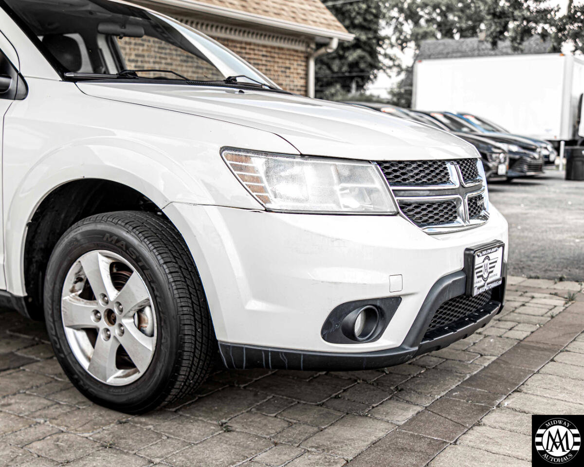 Used 2012 Dodge Journey SXT w/ Sound Group image 4