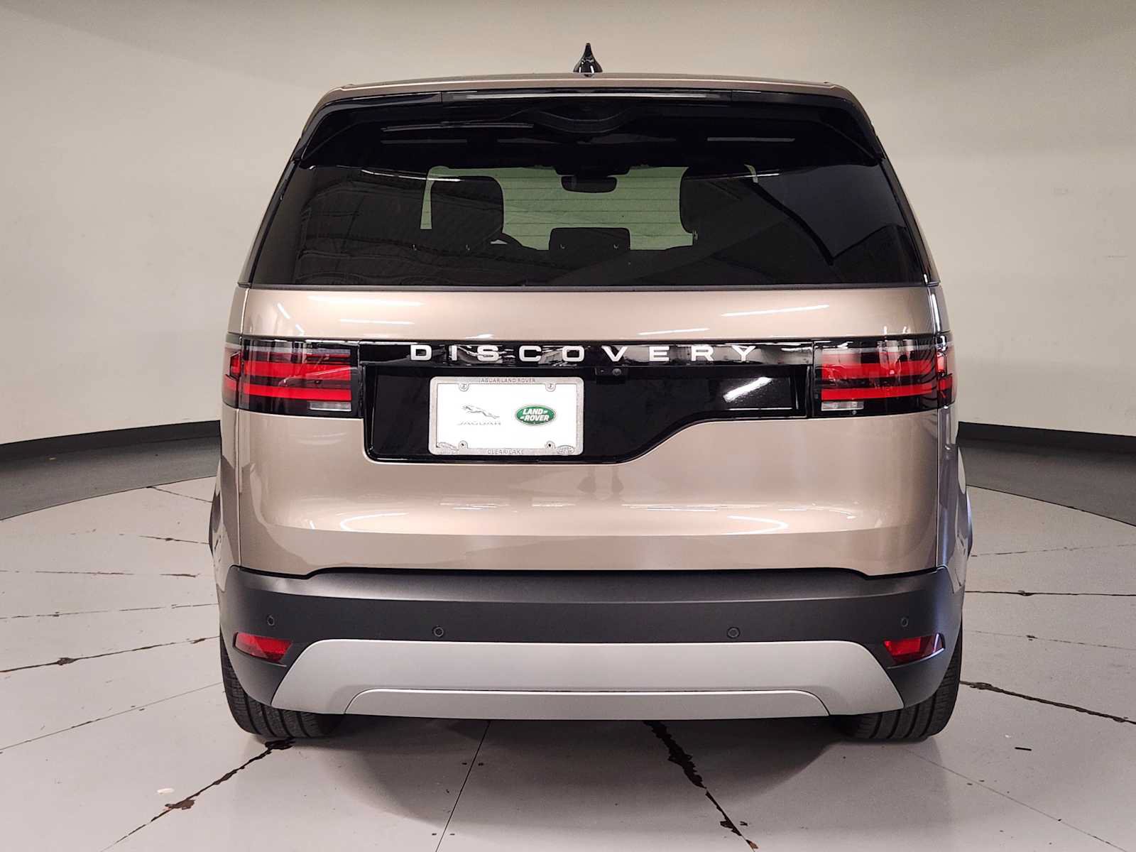 Used 2026 Land Rover Discovery S AWD/4WD image 10