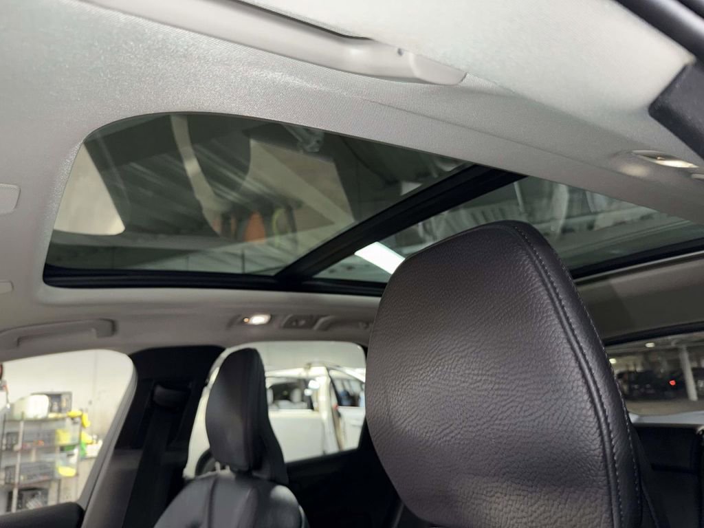 Used 2023 Volvo XC60 T8 Plus w/ Climate Package image 22