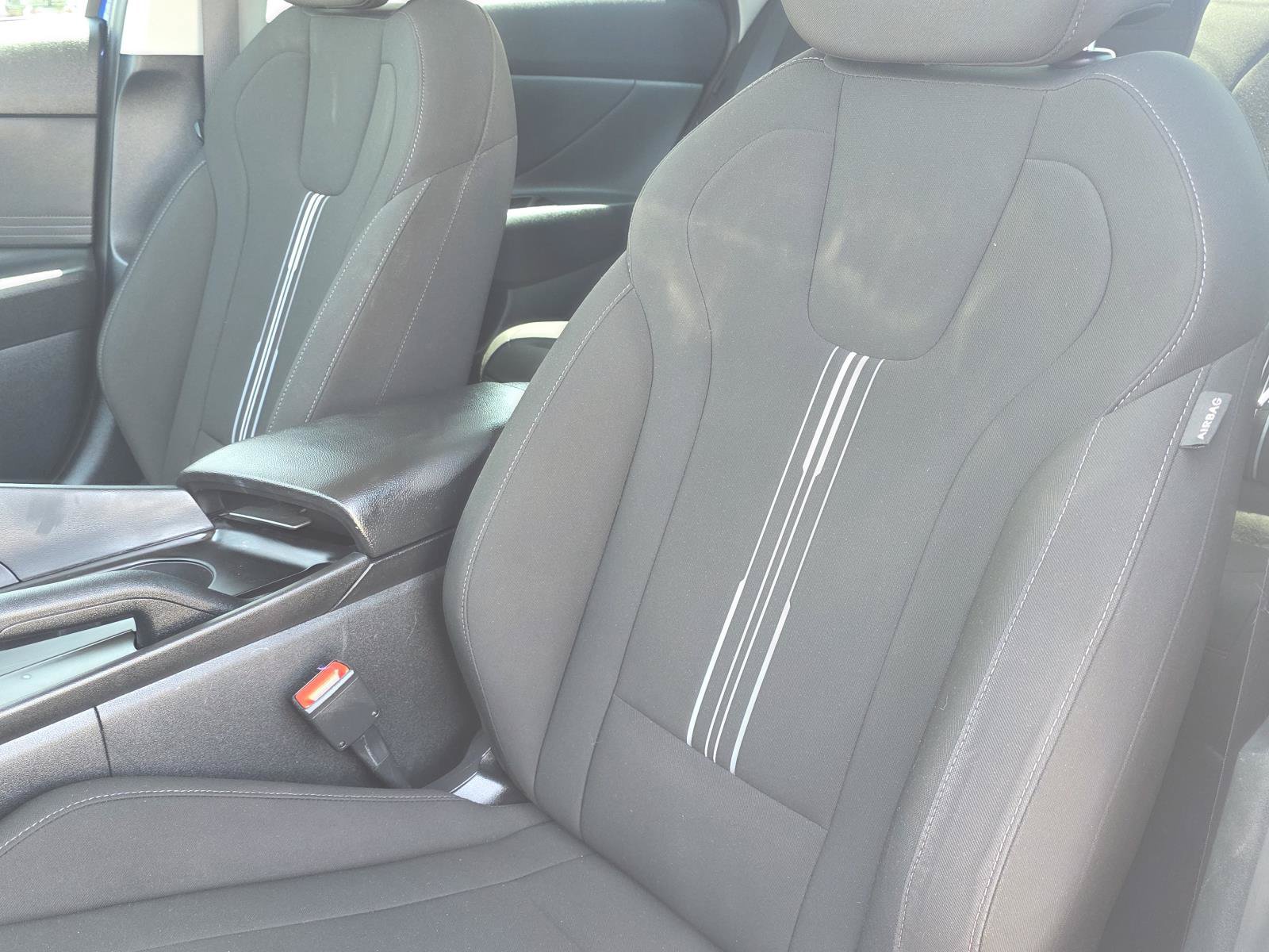 Used 2024 Hyundai Elantra SEL FWD image 12